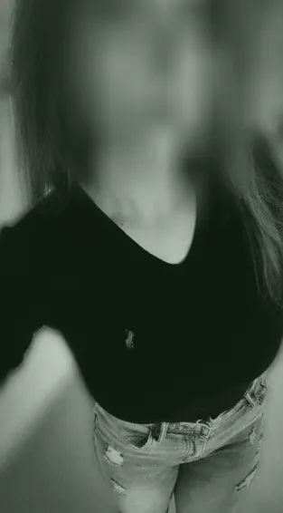 Camilla, 26