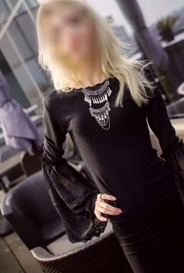 Ekaterina, 25