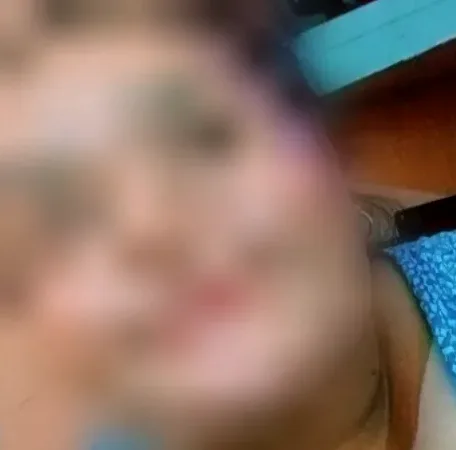 Leyla, 29