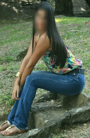 Nathalie, 31