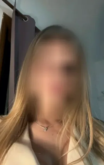 Netta, 22