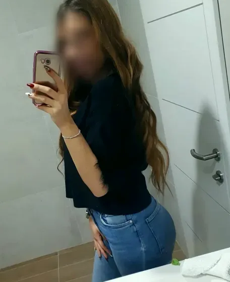 Tiia, 28